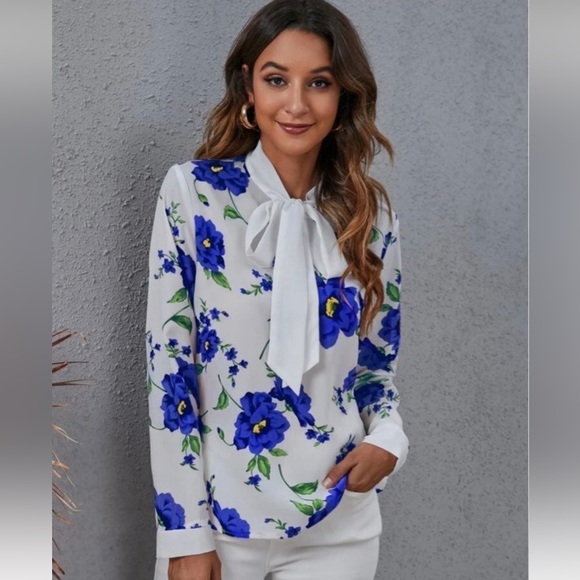 SHEIN Floral Blouse - Picture 5 of 6